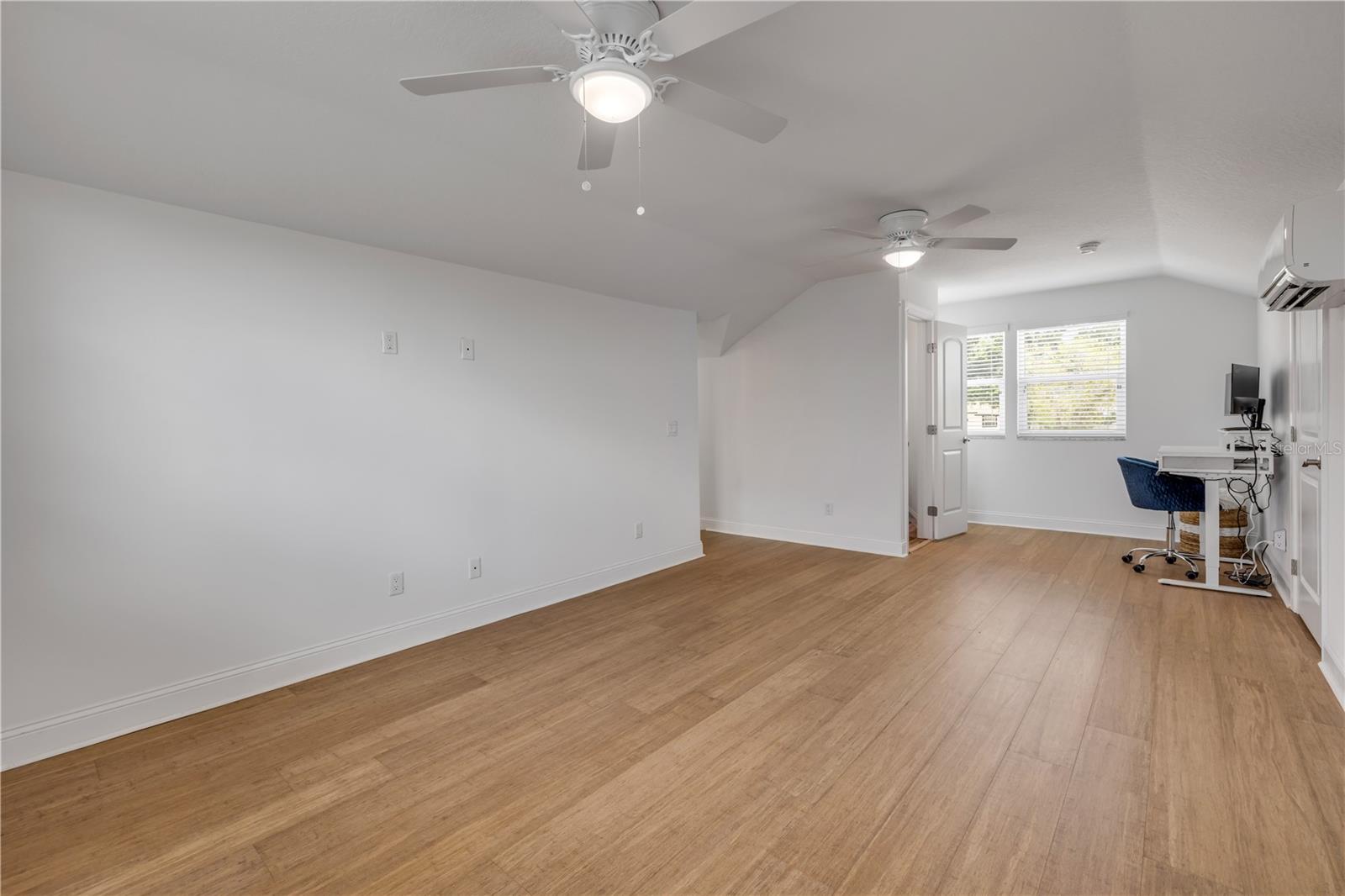 1804 Saxon Dr Property Photo 42