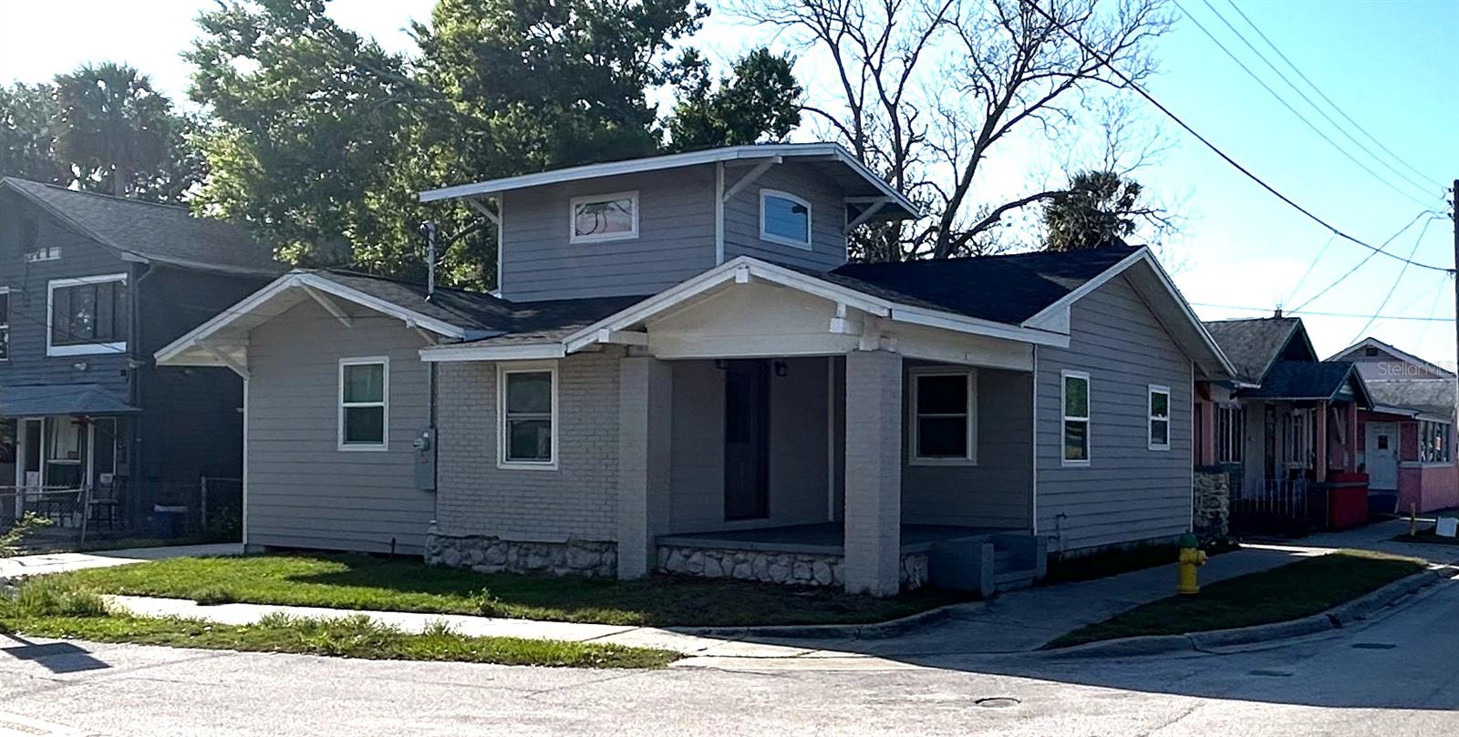 550 N Ridgewood Ave Property Photo