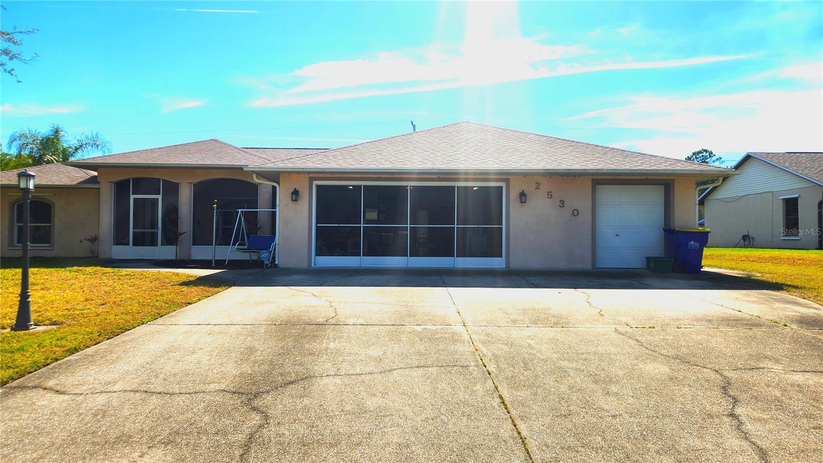 2530 Tamarind Dr Property Photo 2