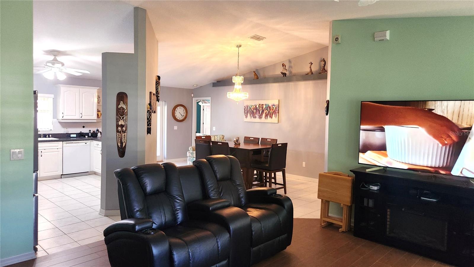 2530 Tamarind Dr Property Photo 7