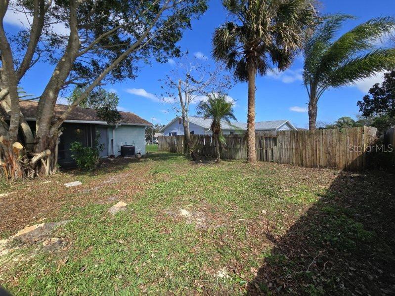 214 Lone Pine Dr Property Photo 9