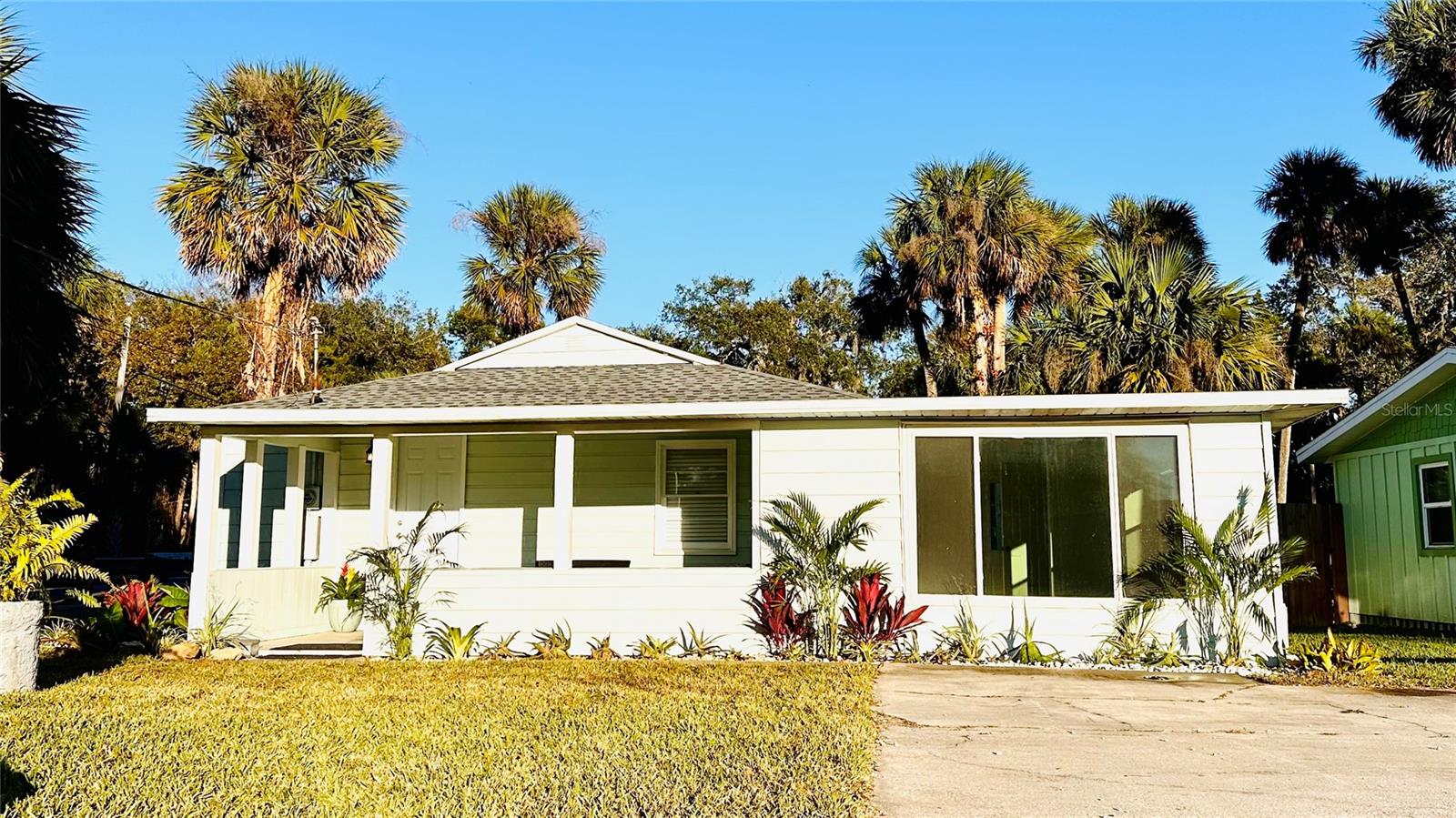 69 E Bayshore Dr Property Photo