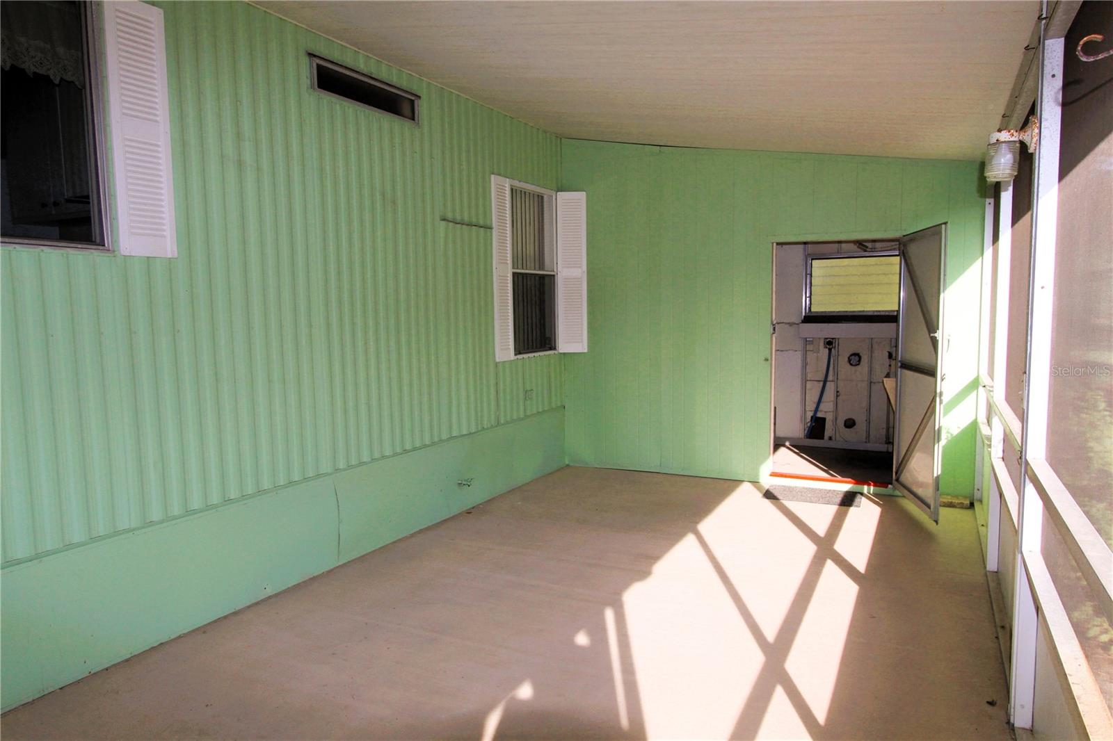 151 Apache Ct Property Photo 3