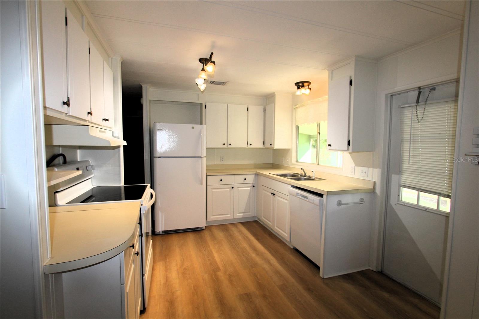 151 Apache Ct Property Photo 7