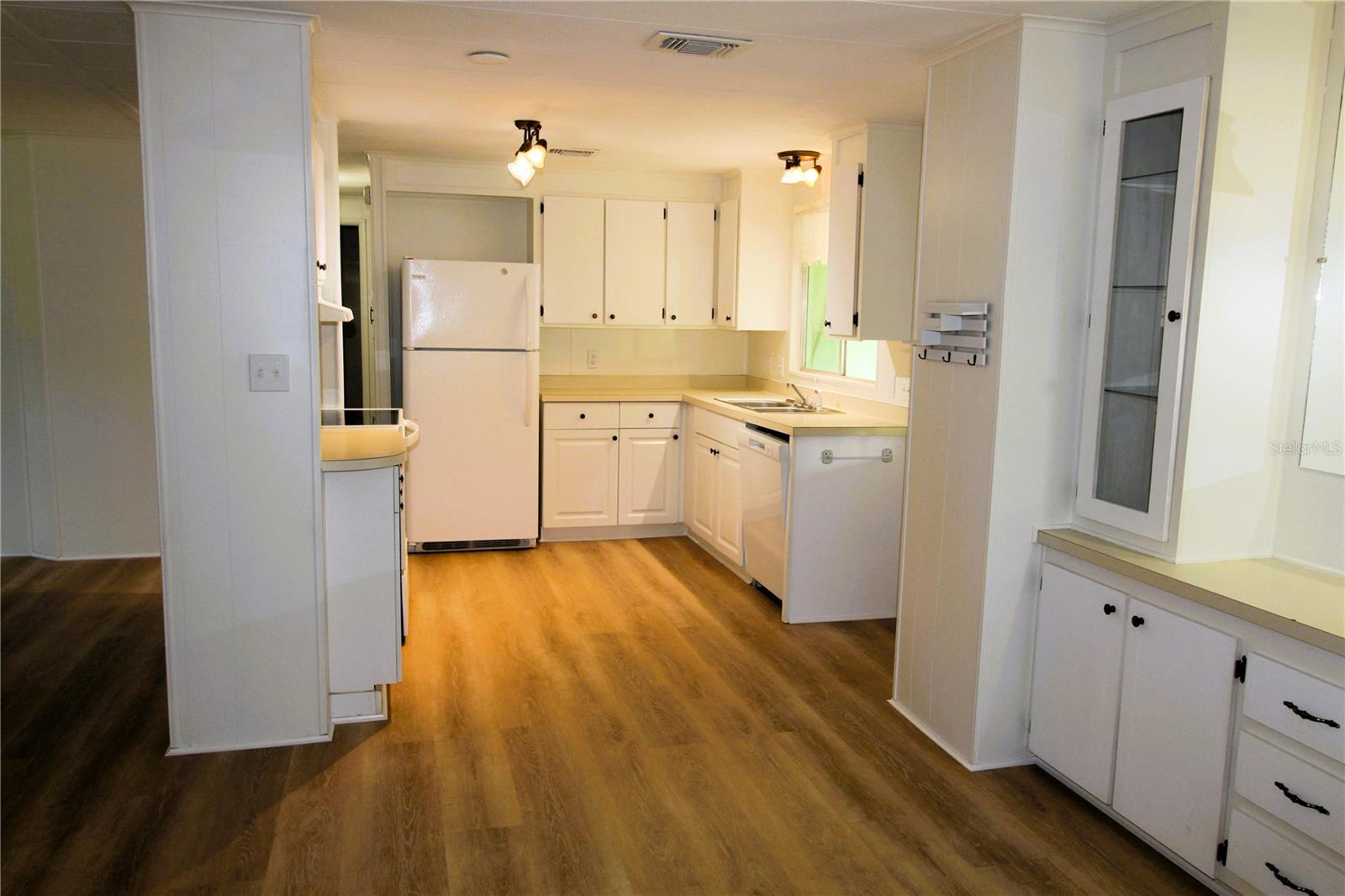 151 Apache Ct Property Photo 8