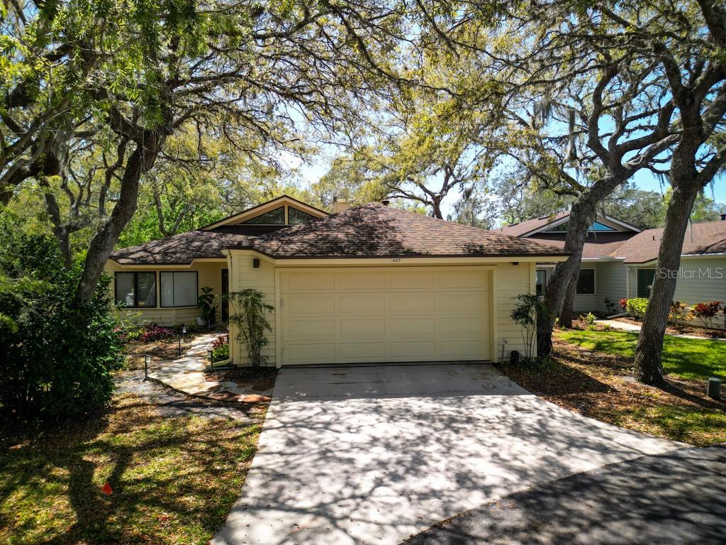 627 Saint Andrews Cir Property Photo 1