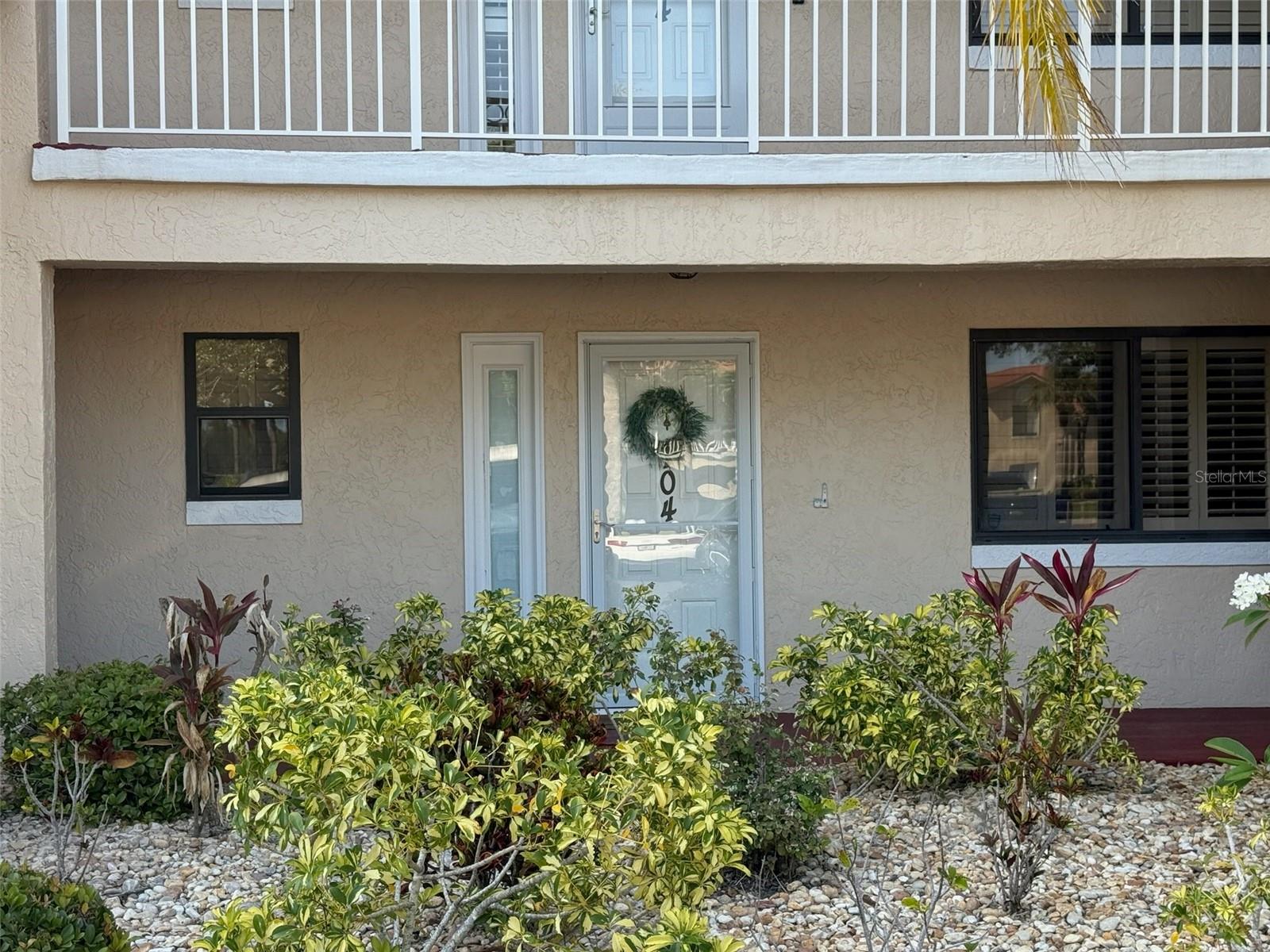 460 Bouchelle Dr #104 Property Photo 2