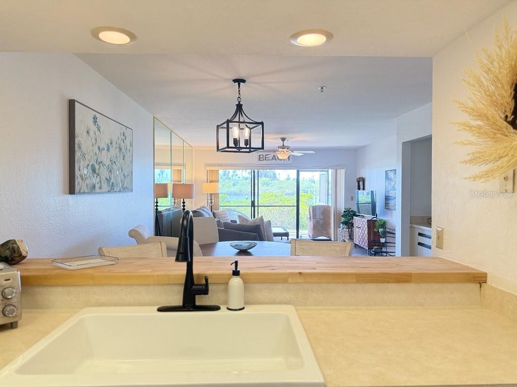 460 Bouchelle Dr #104 Property Photo 5