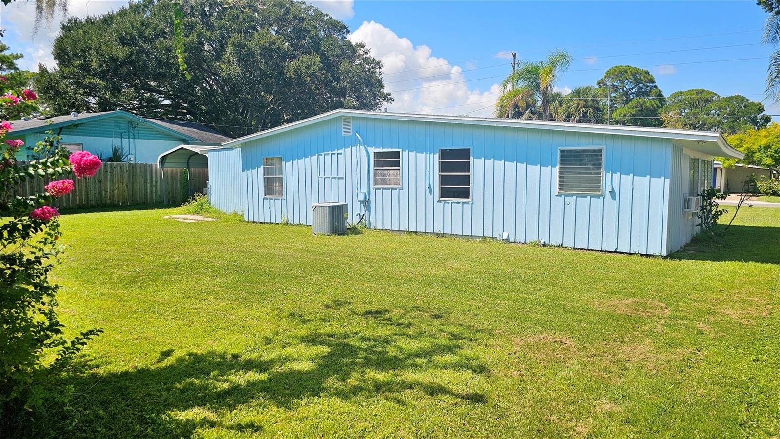 903 Conrad Dr Property Photo 4