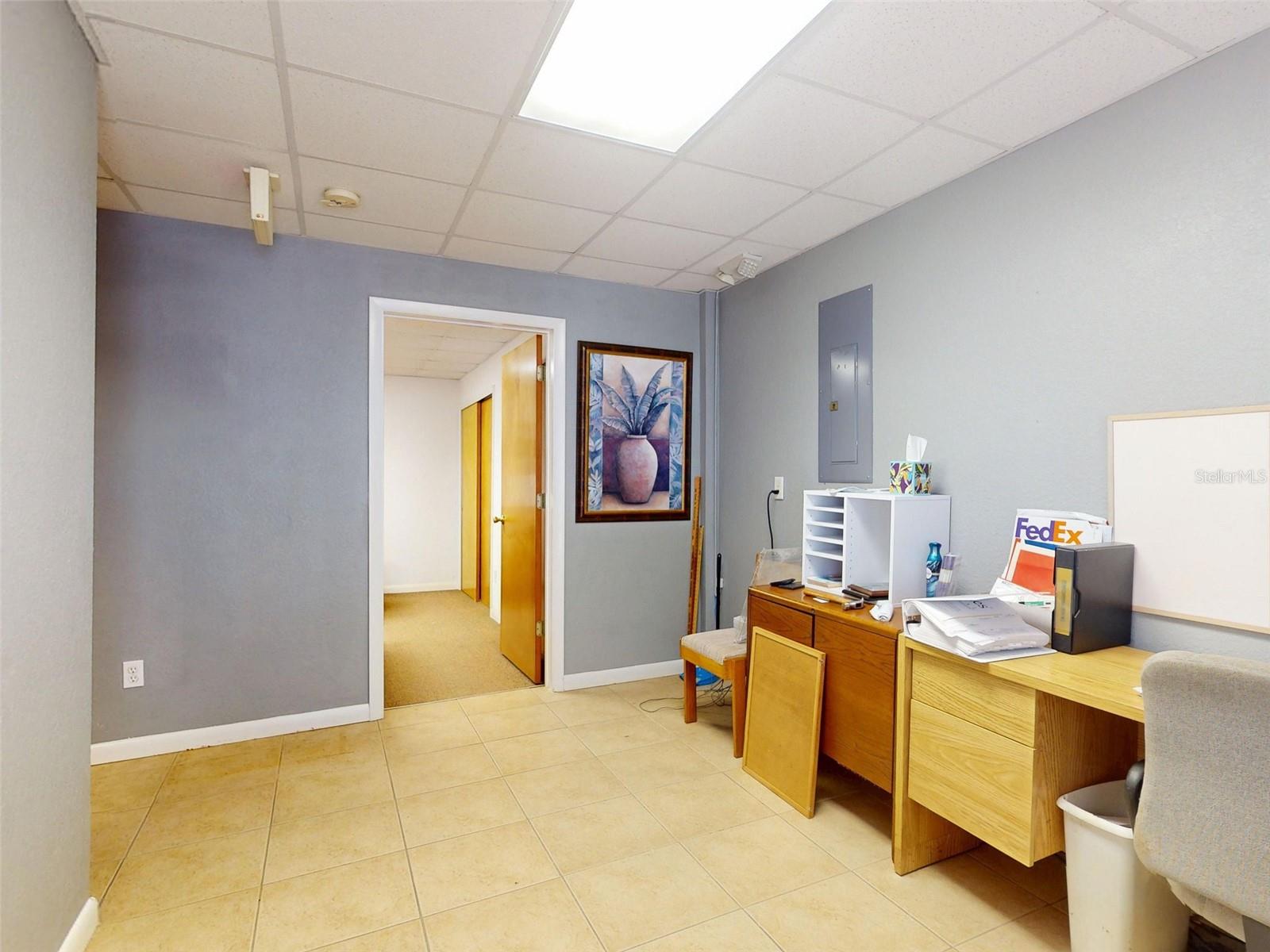 103 N Orange St Property Photo 5