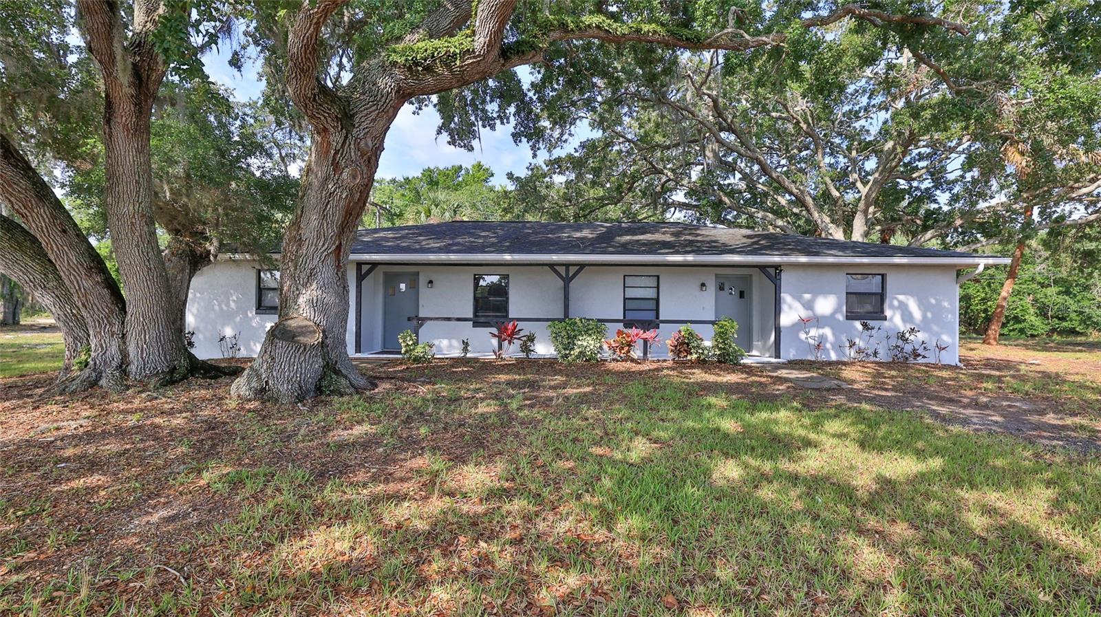 1802 N Fern Palm Dr Property Photo 1
