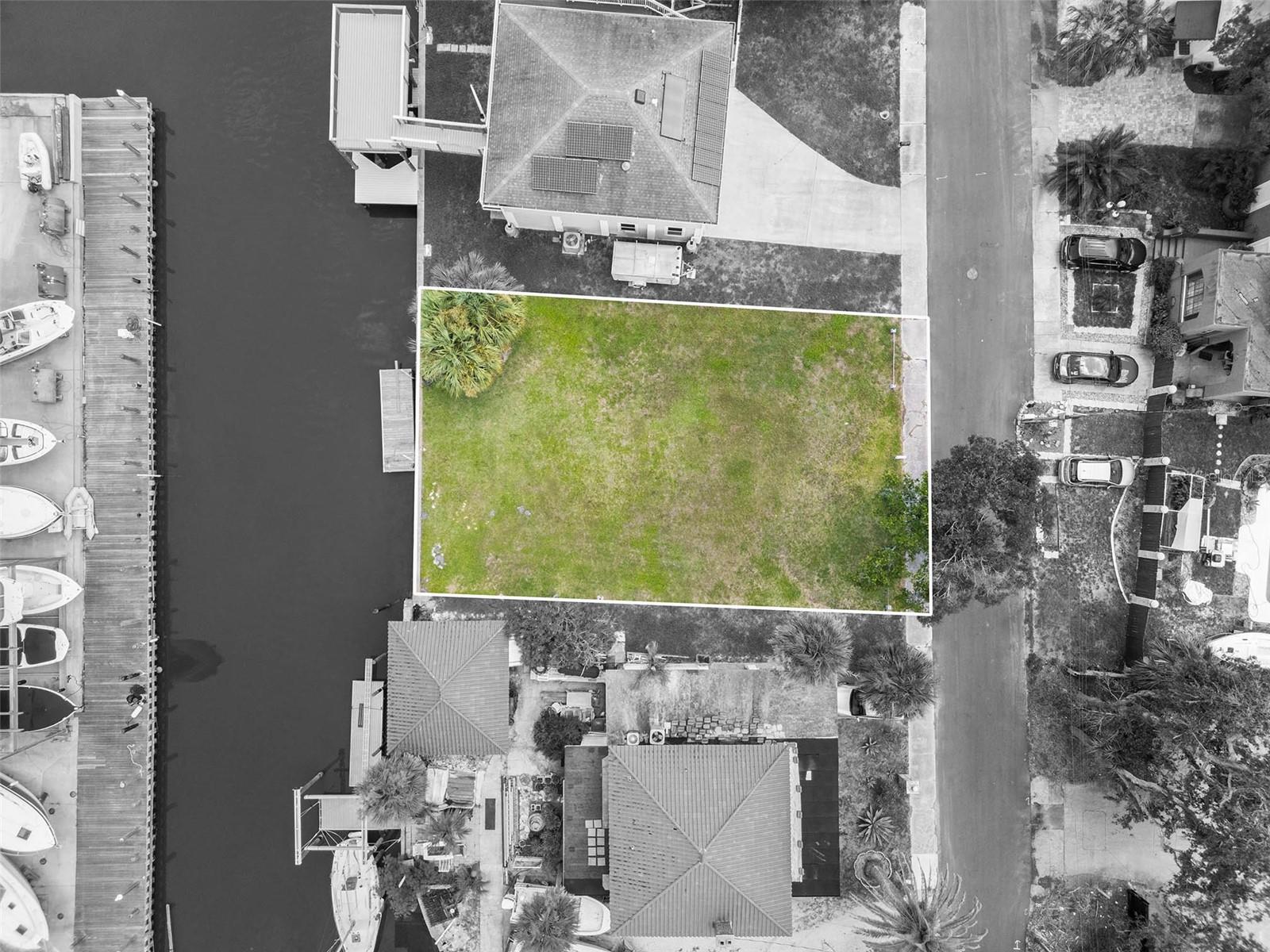 274 Lexington Dr Property Photo 2