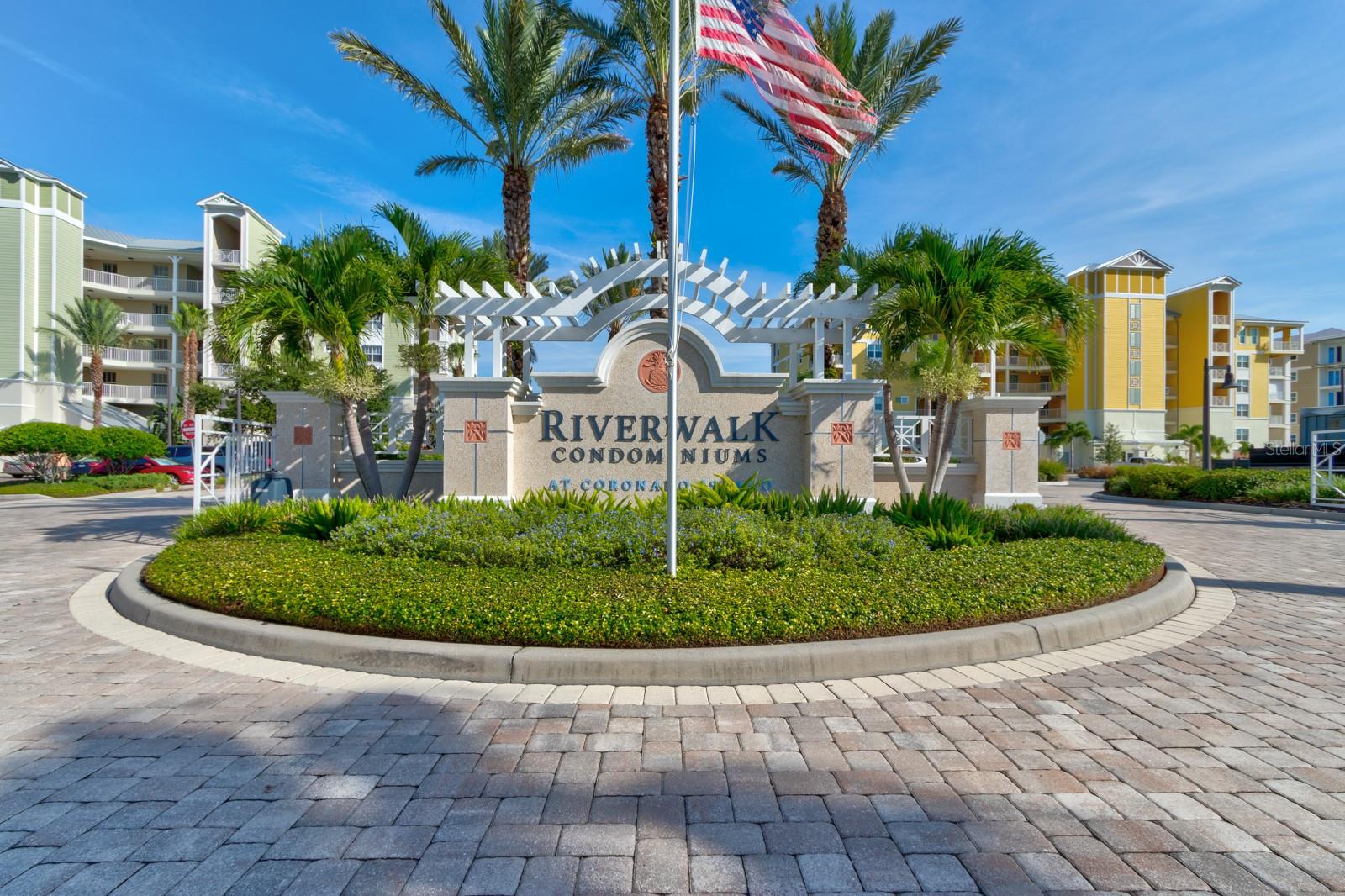 4 Riverwalk Dr #407 Property Photo 1