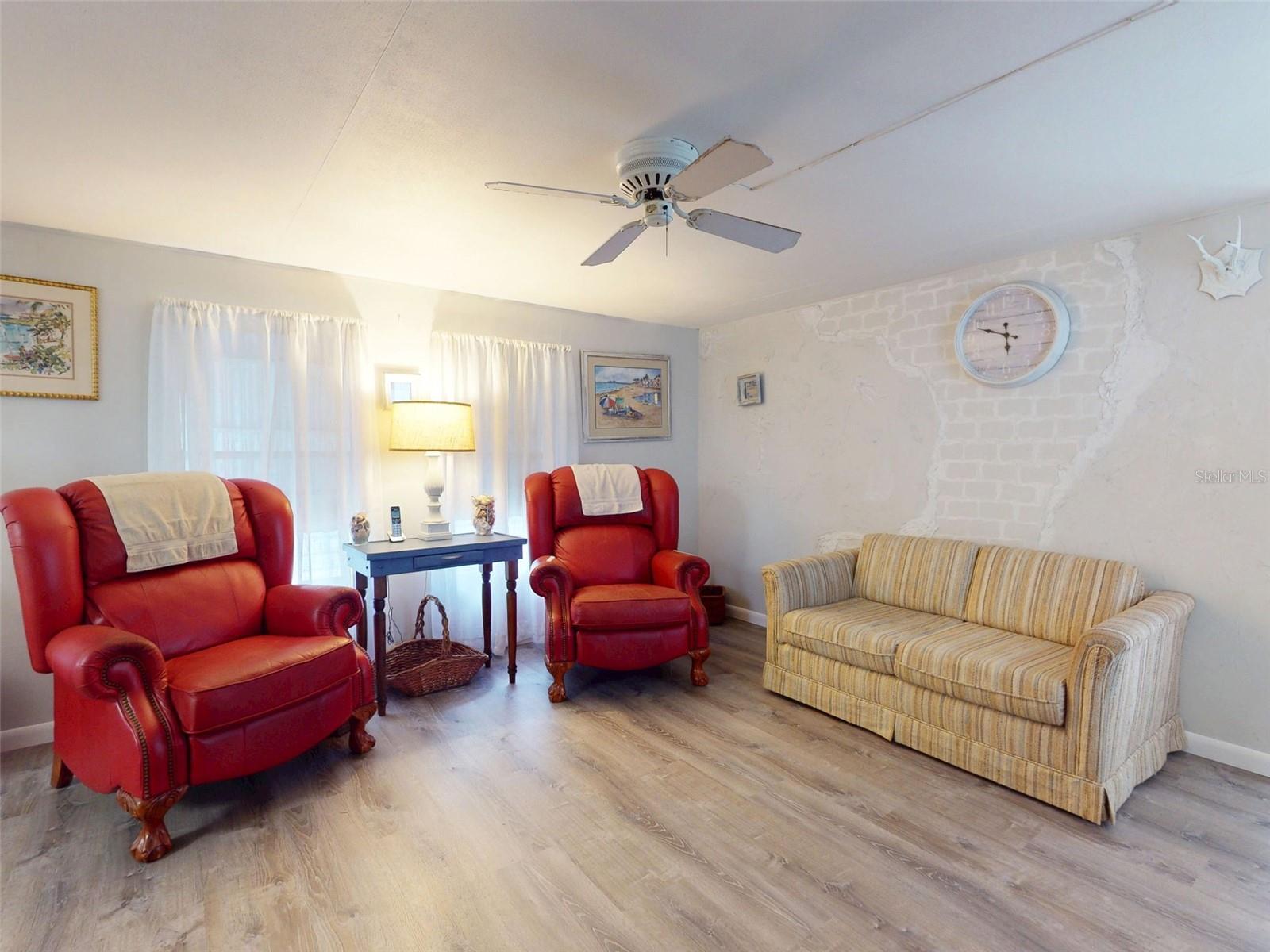 2201 S Ridgewood Ave #8 Property Photo 8