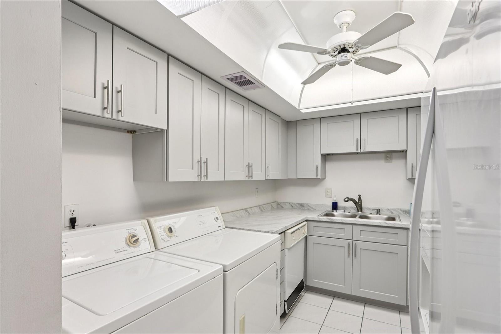 46 Club House Dr #108 Property Photo 12