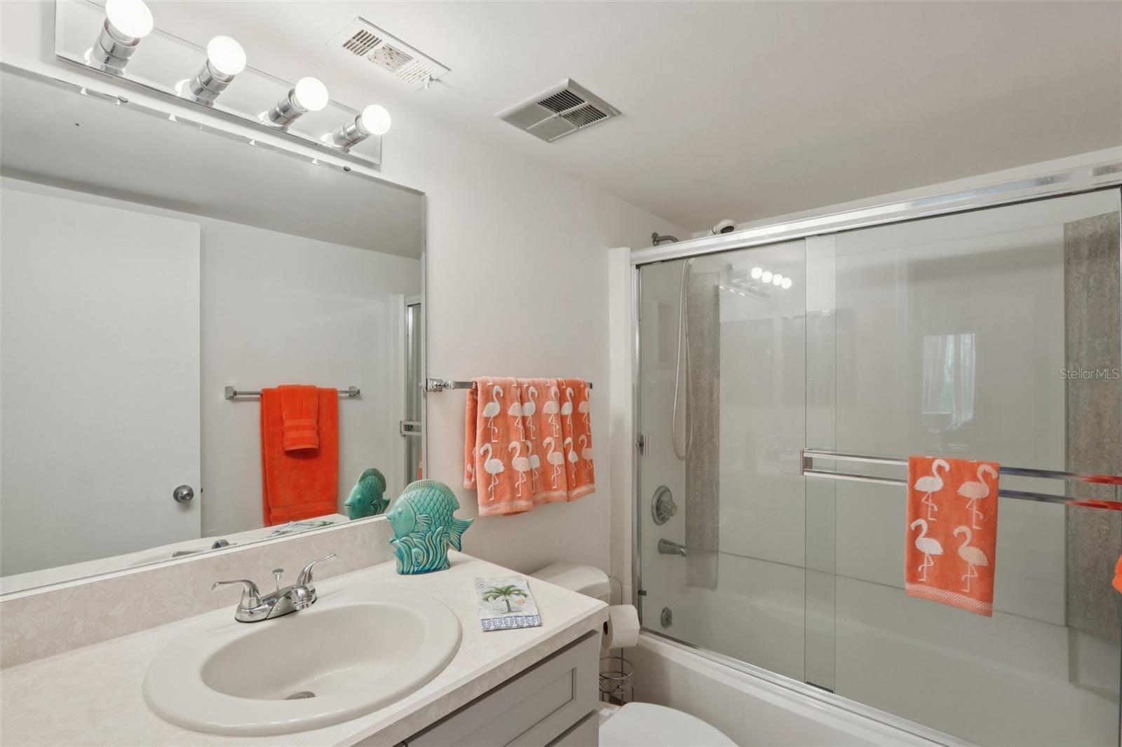 46 Club House Dr #108 Property Photo 23