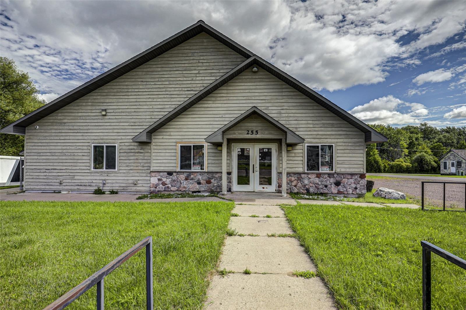 255 FAIR AVE