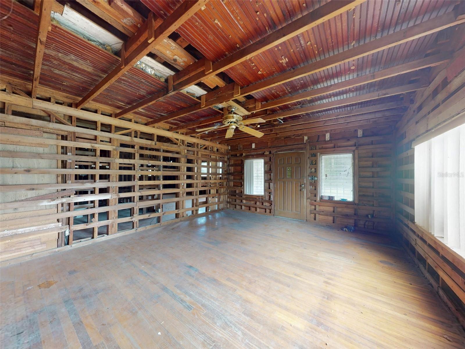 120 Railroad Ave Property Photo 34