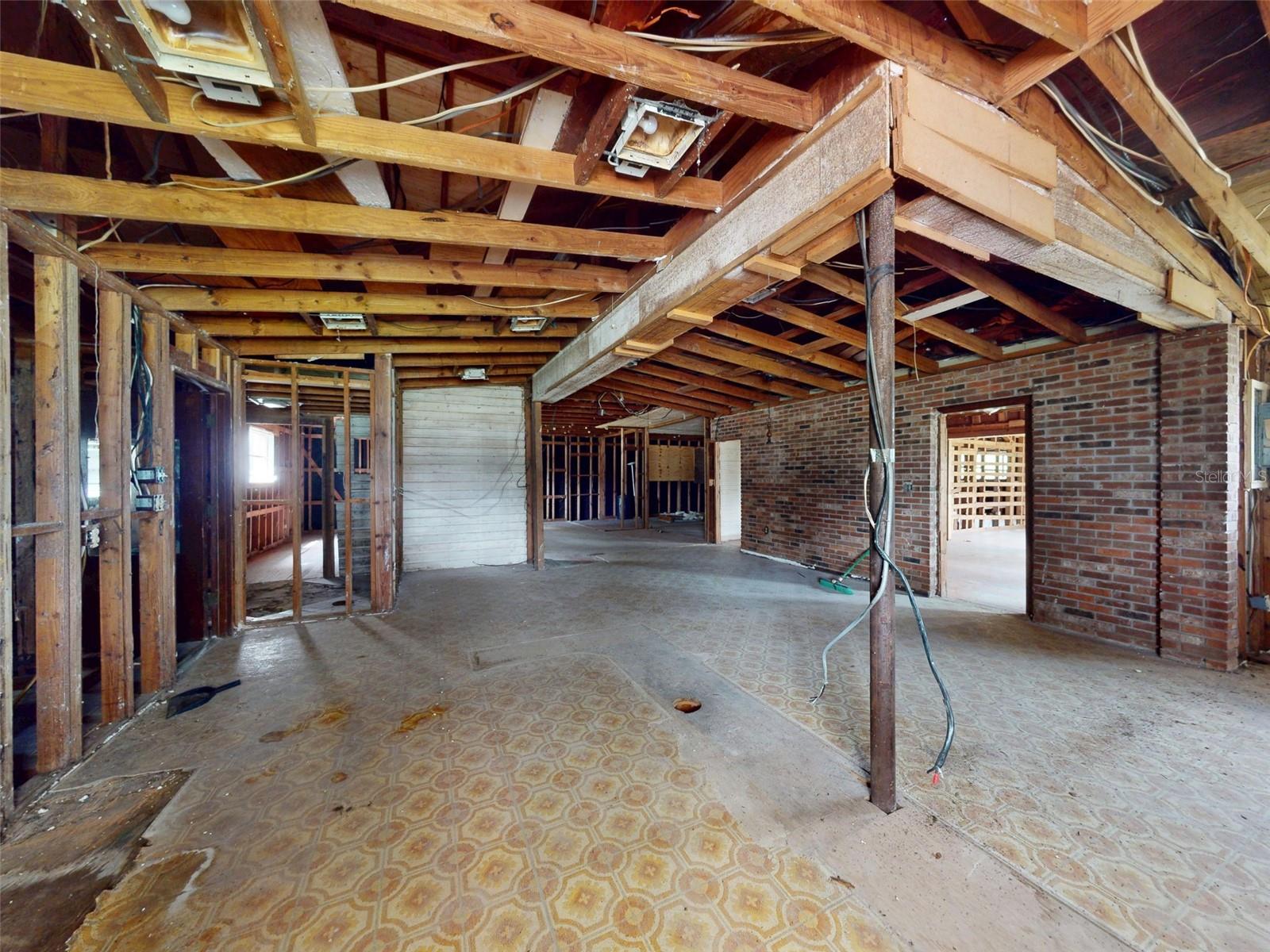 120 Railroad Ave Property Photo 40