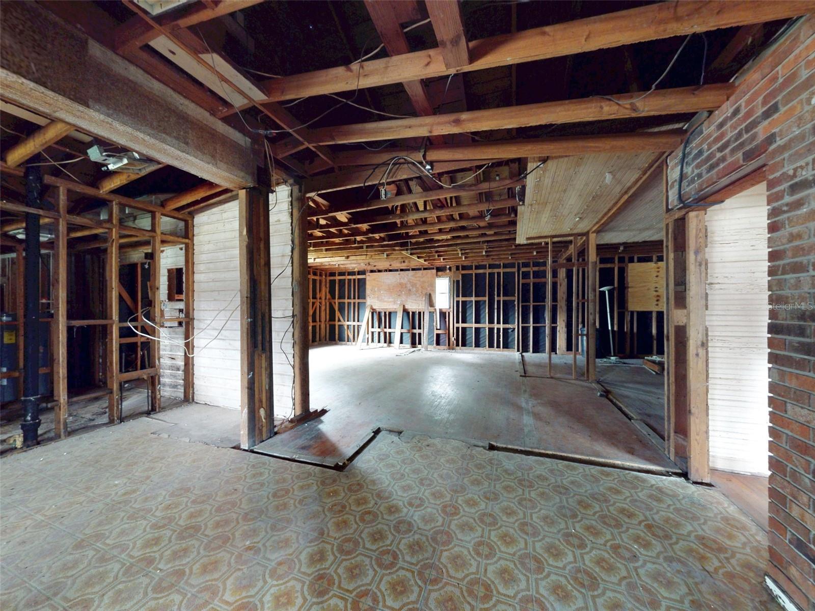 120 Railroad Ave Property Photo 42