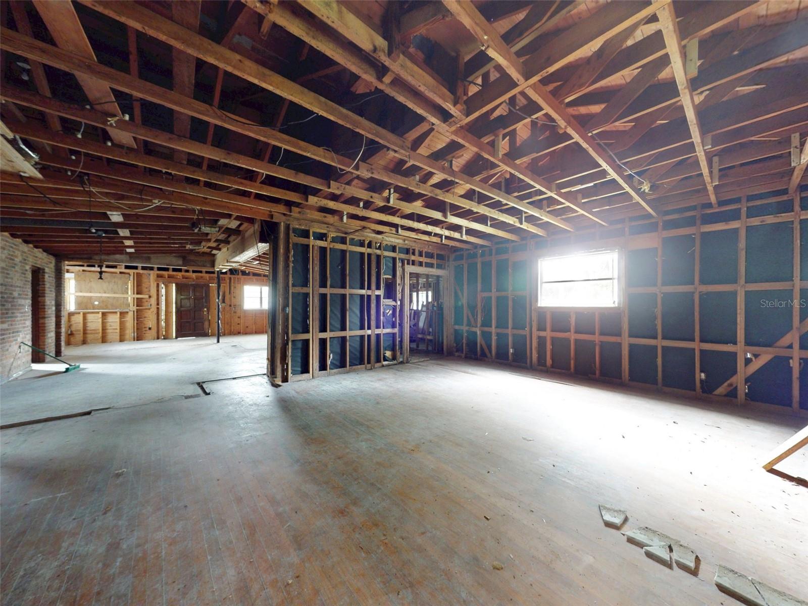 120 Railroad Ave Property Photo 45