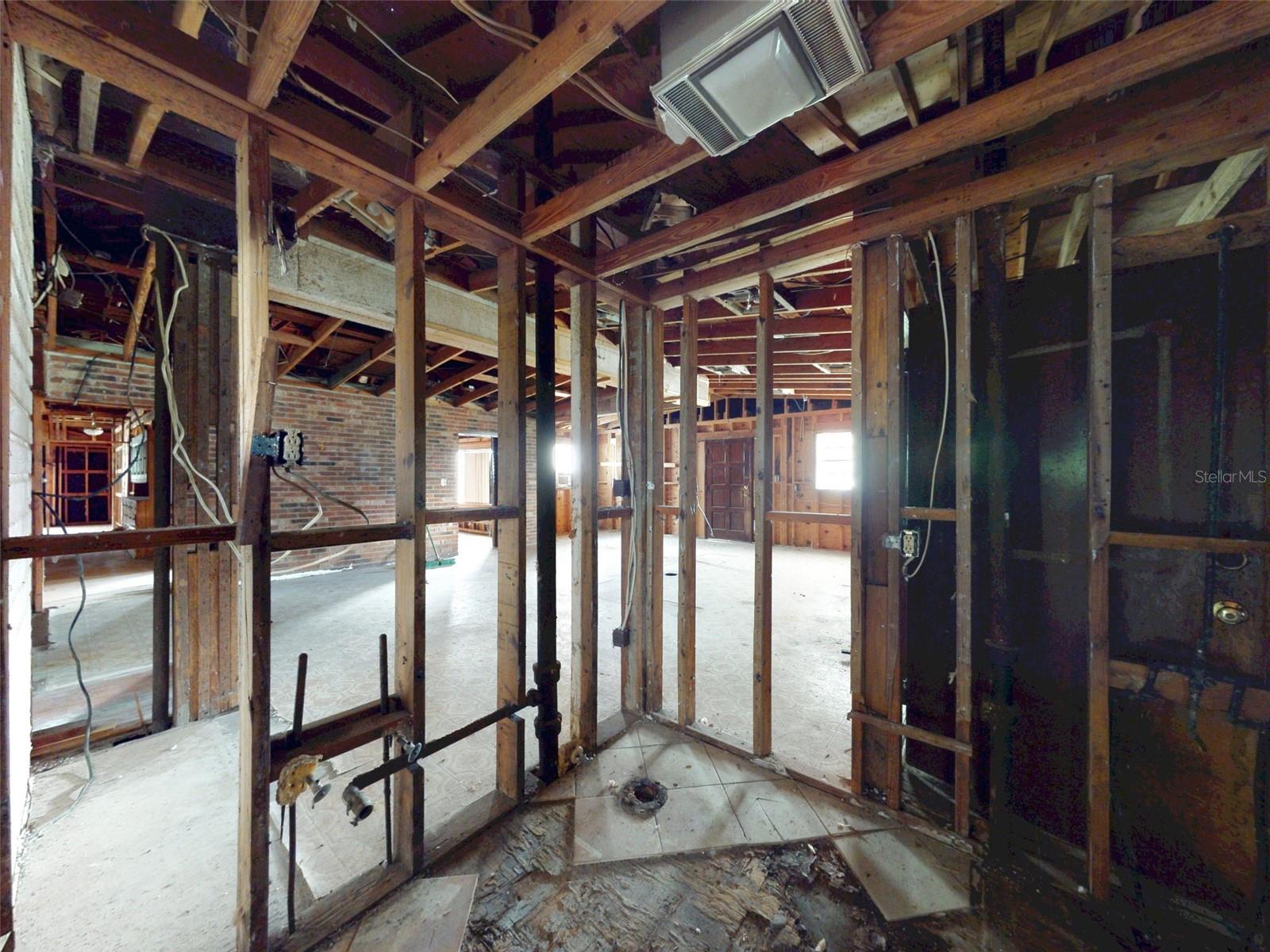 120 Railroad Ave Property Photo 46