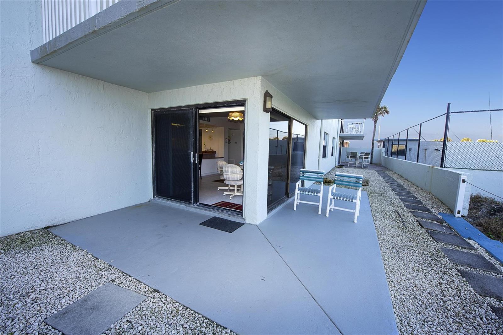 1571 S Atlantic Ave #111 Property Photo 3
