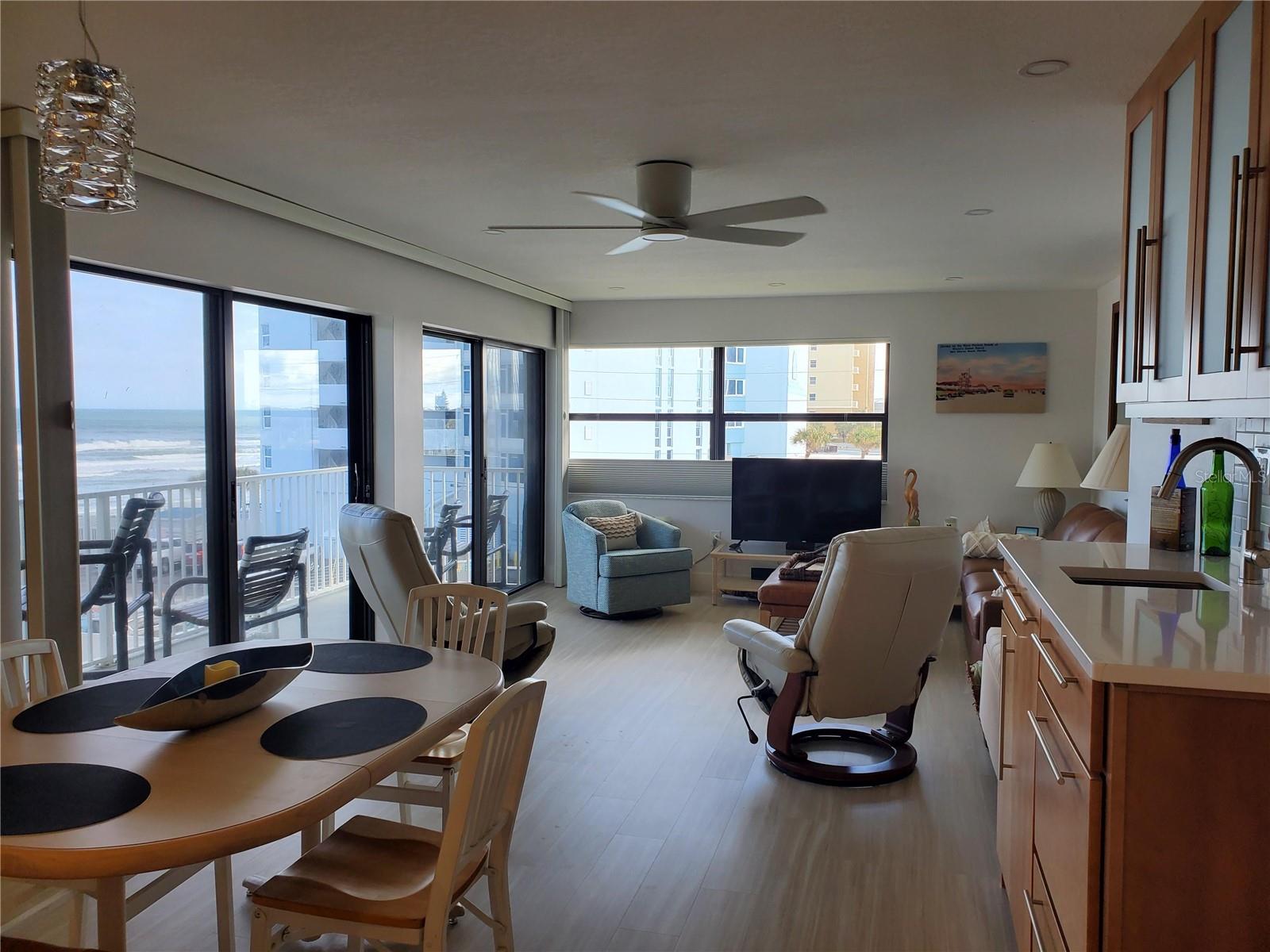 1571 S Atlantic Ave #405 Property Photo 5