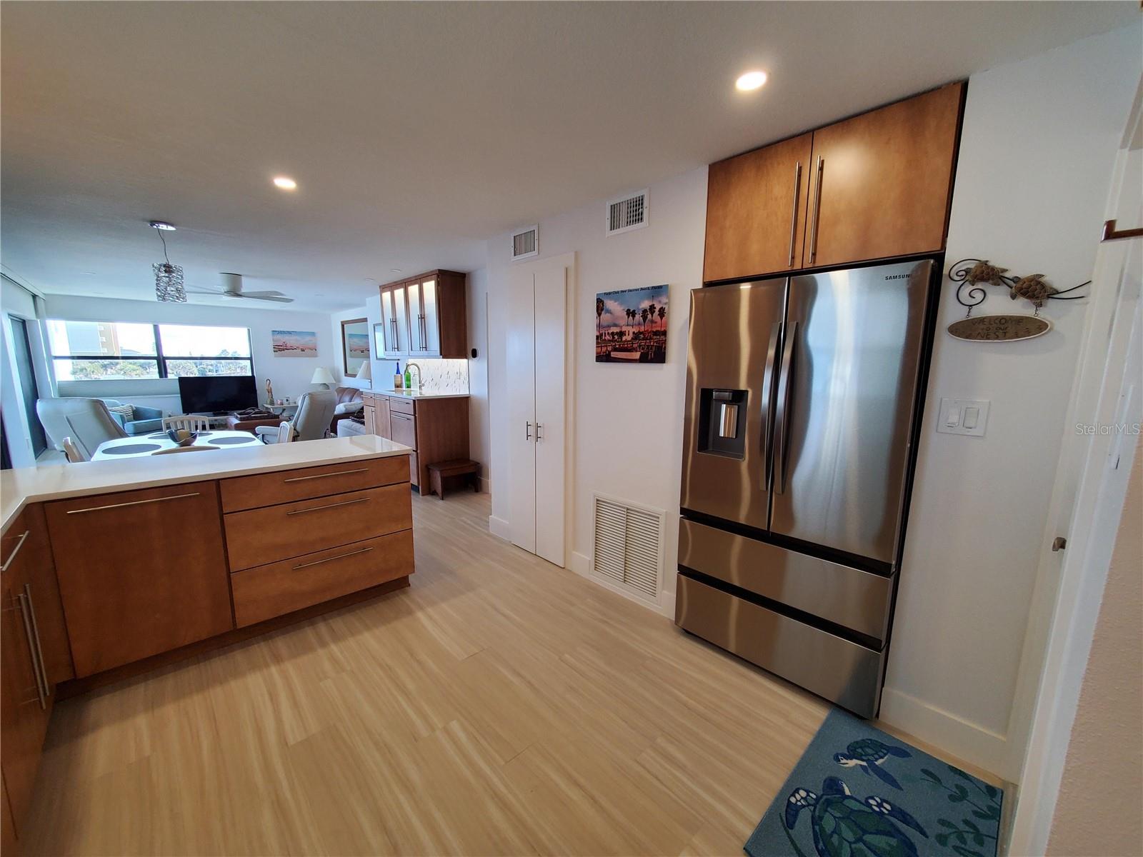 1571 S Atlantic Ave #405 Property Photo 6