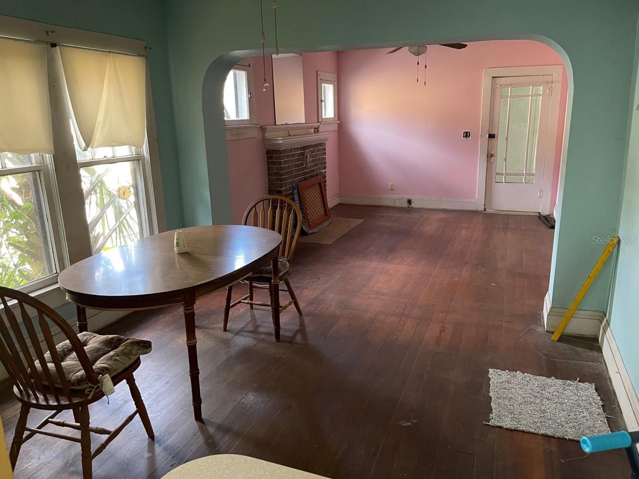 142 Park Blvd Property Photo 3