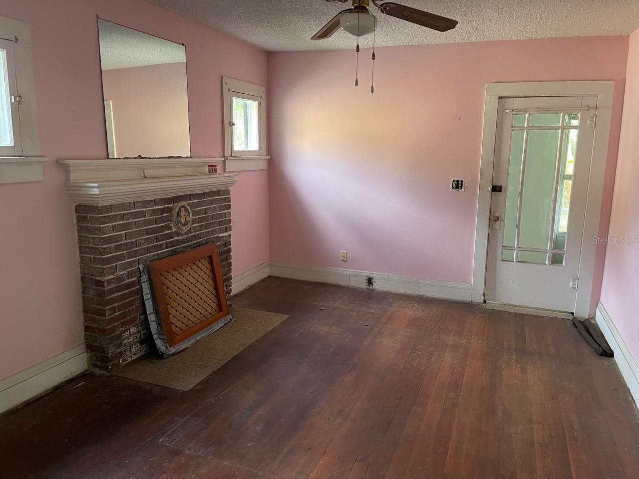 142 Park Blvd Property Photo 5
