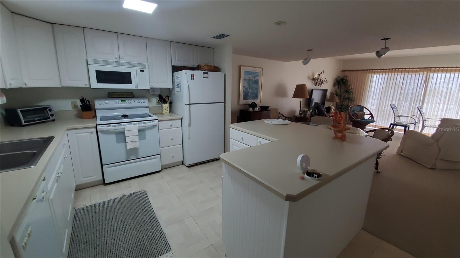 815 Ocean Shore Blvd #6b Property Photo 2