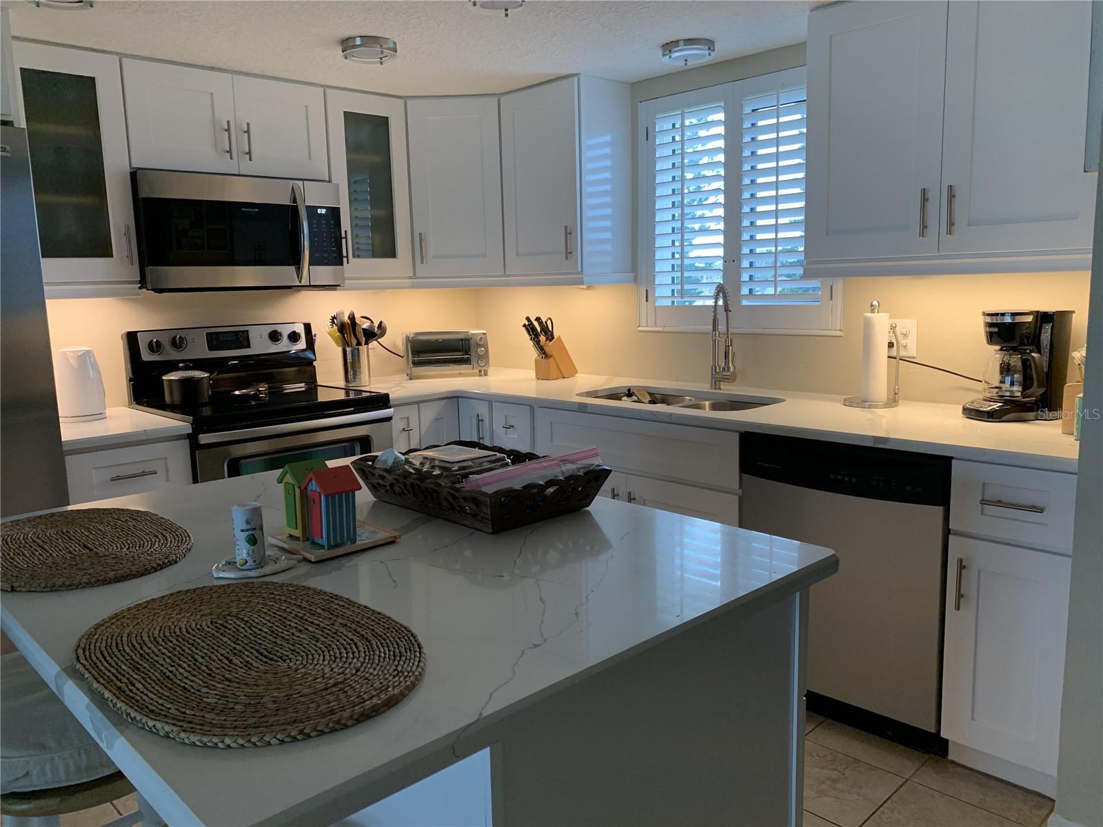 815 Ocean Shore Blvd #8a Property Photo 6