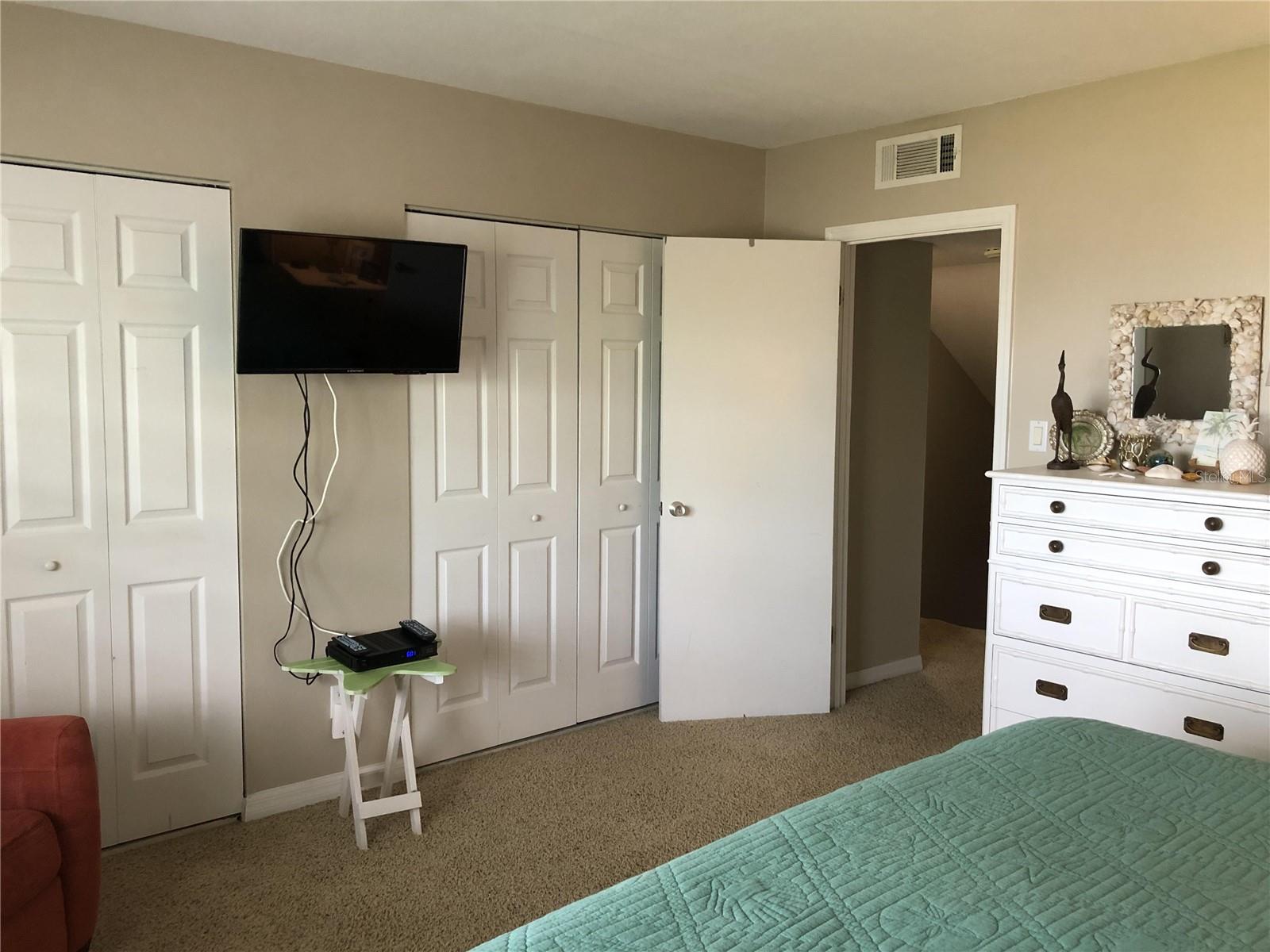 815 Ocean Shore Blvd #8b Property Photo 19