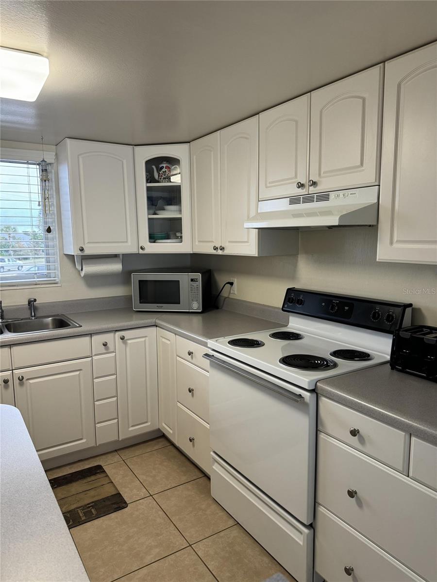 815 Ocean Shore Blvd #10b Property Photo 10