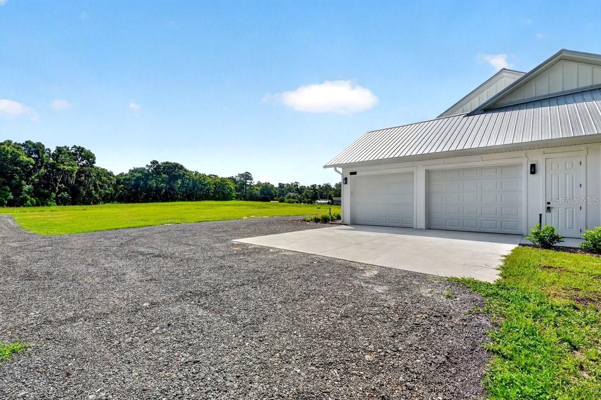 1624 Greens Dairy Rd Property Photo 4