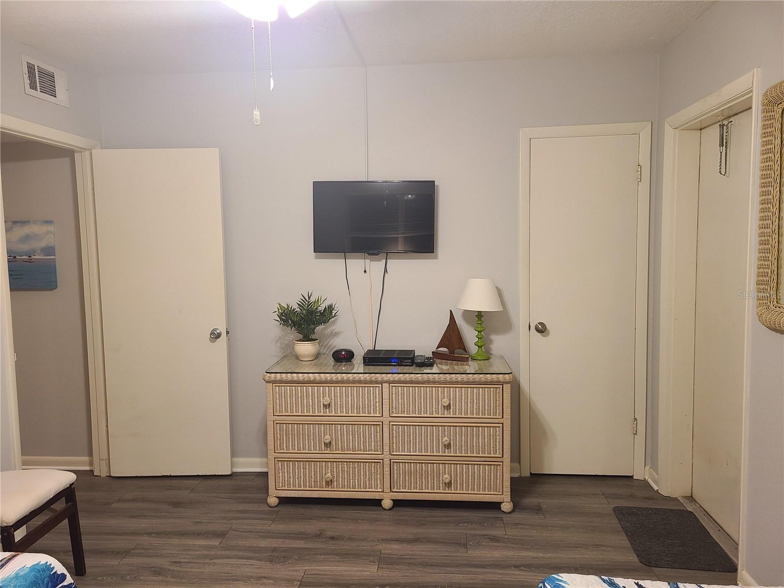 815 Ocean Shore Blvd #12b Property Photo 7