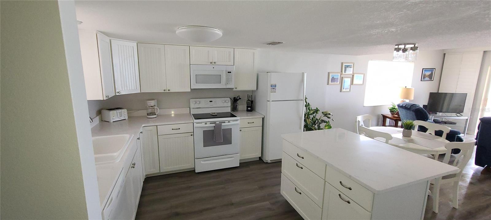 815 Ocean Shore Blvd #12b Property Photo 13