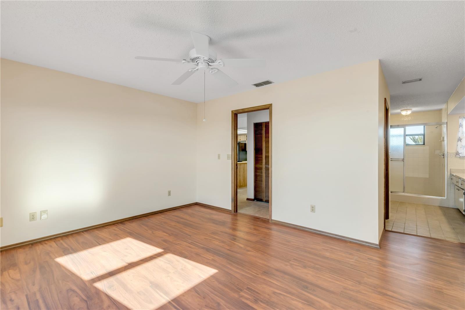 824 Eel Ave Property Photo 14