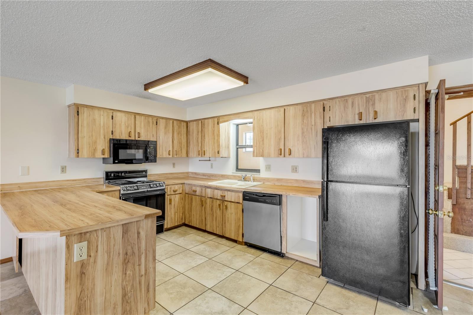 824 Eel Ave Property Photo 36