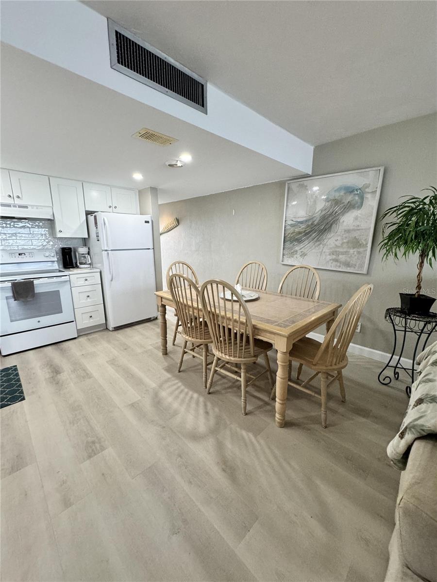 4849 Saxon Dr #a208 Property Photo 4