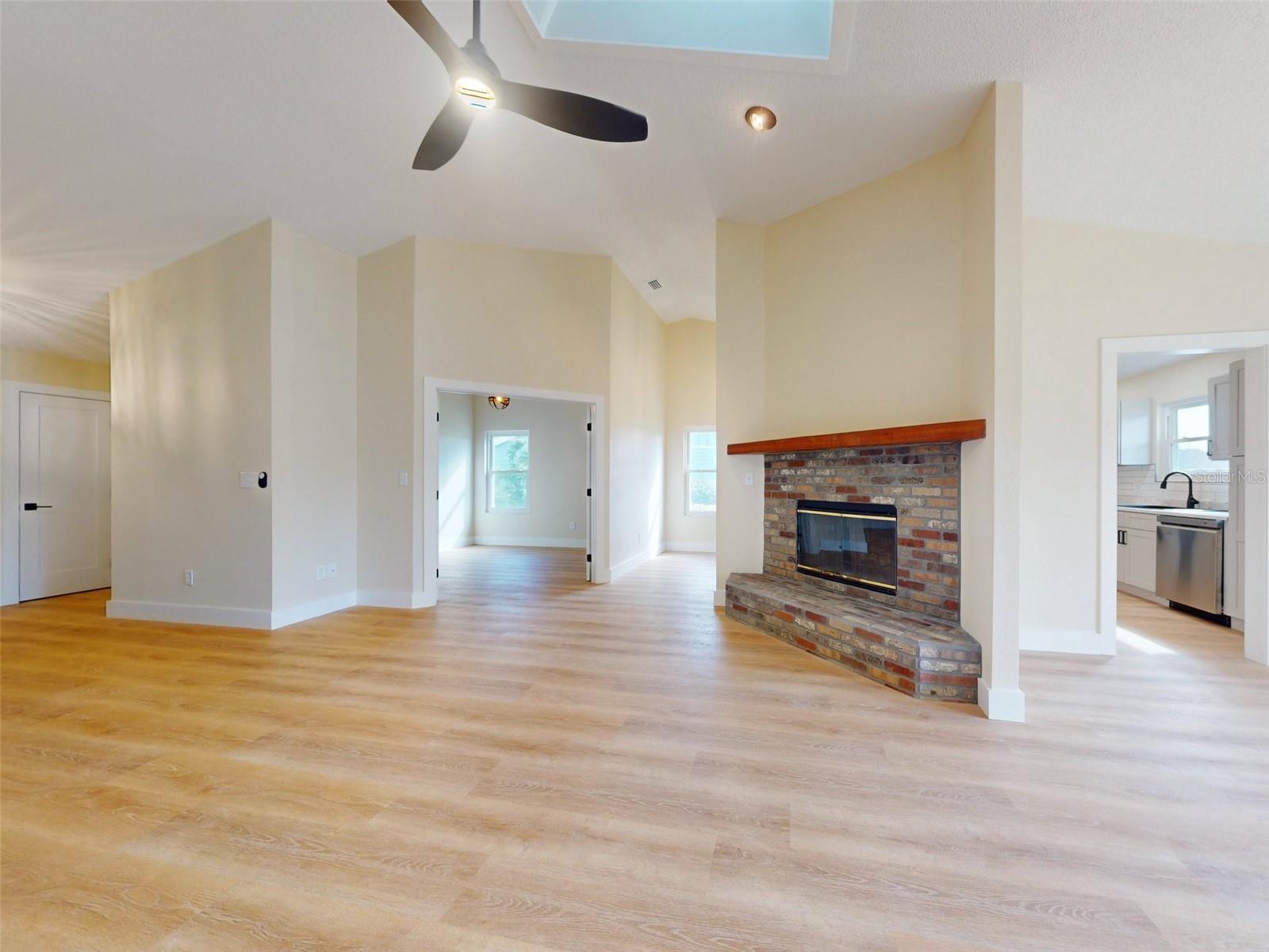 804 Soft Pine Ct Property Photo 43