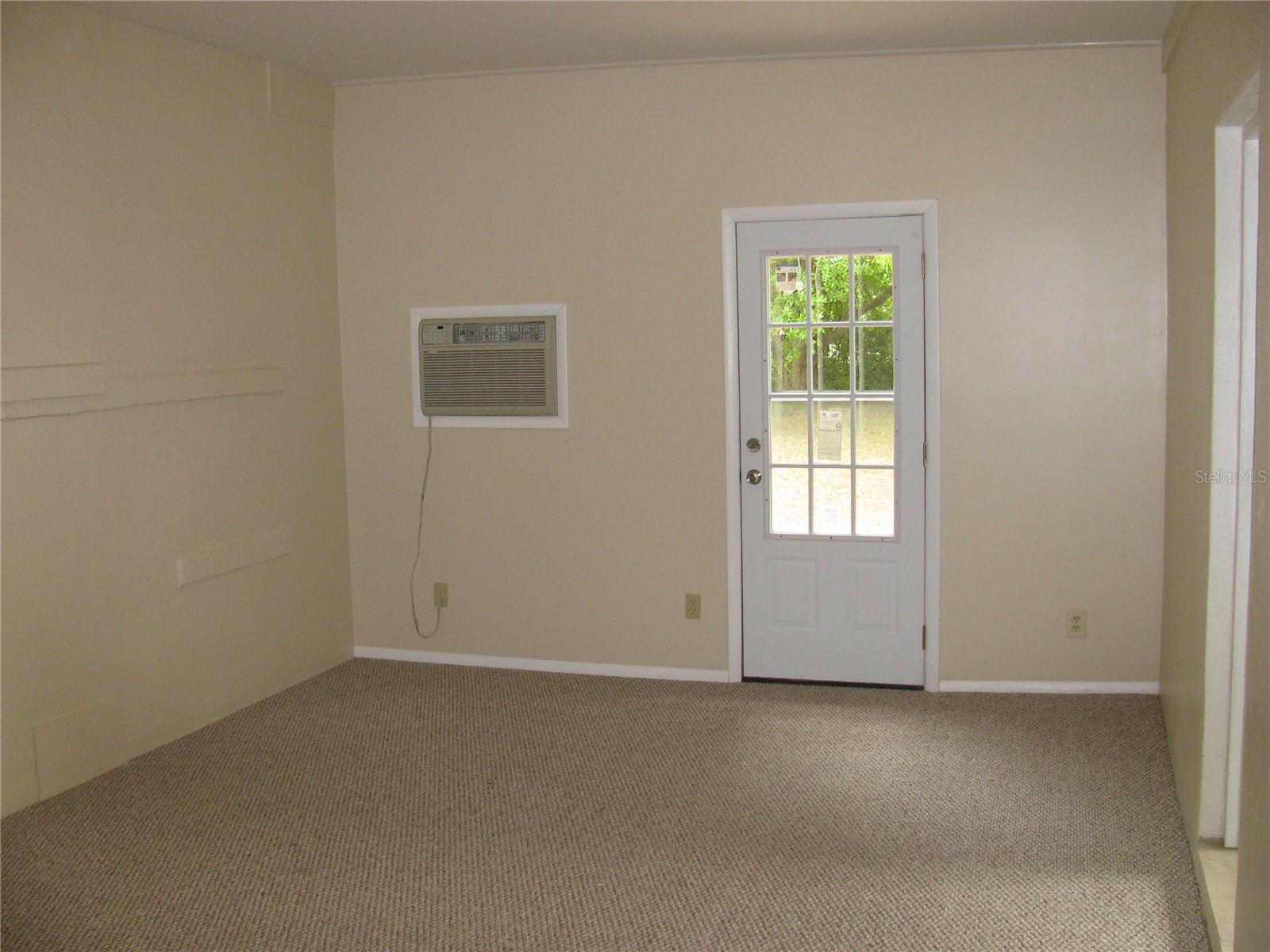 486 Oak St Property Photo 21