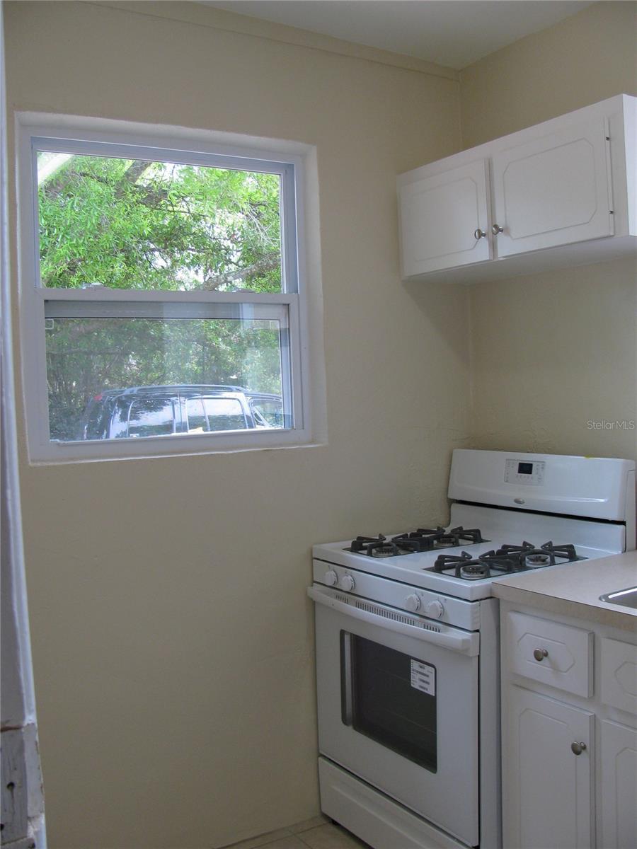 486 Oak St Property Photo 27