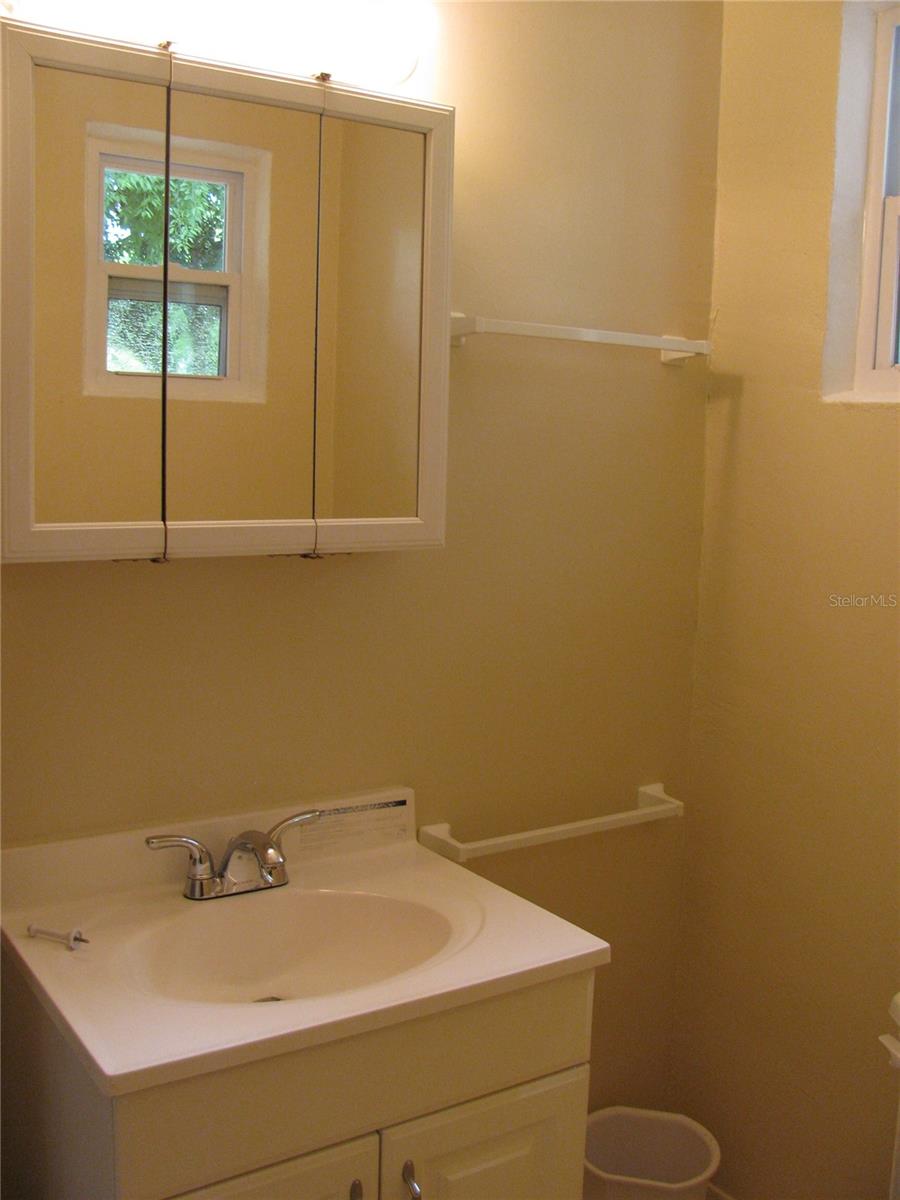 486 Oak St Property Photo 29