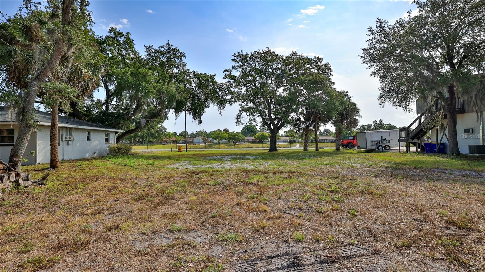 1802 N Fern Palm Dr Property Photo 4