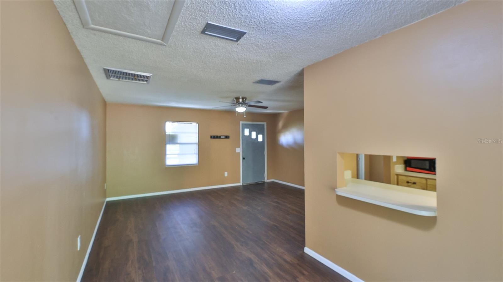 1802 N Fern Palm Dr Property Photo 6