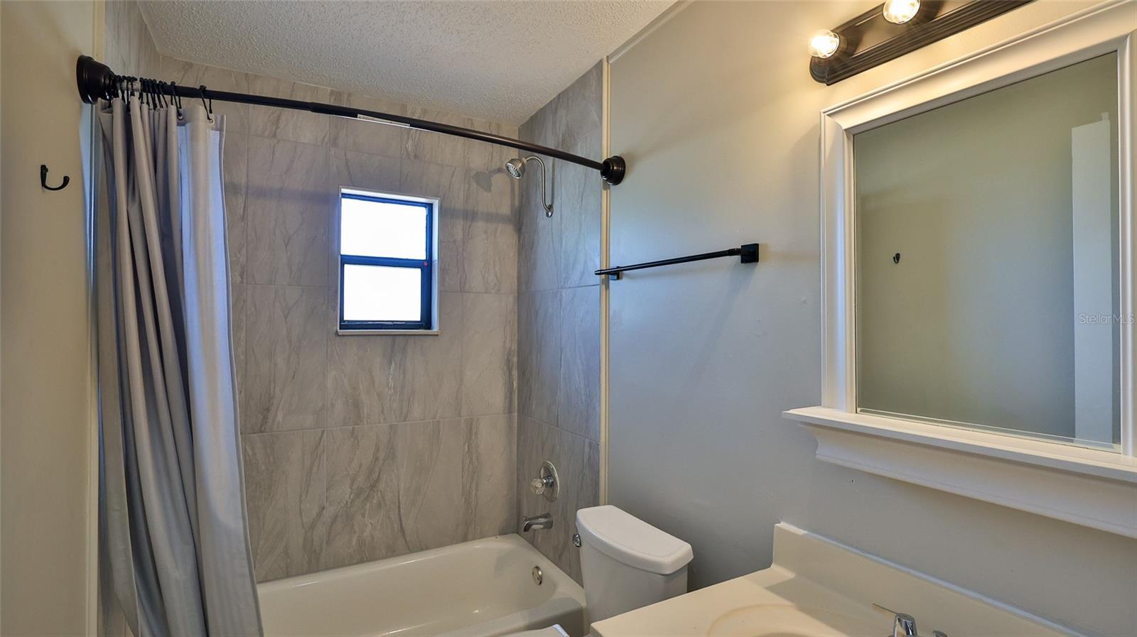 1802 N Fern Palm Dr Property Photo 15