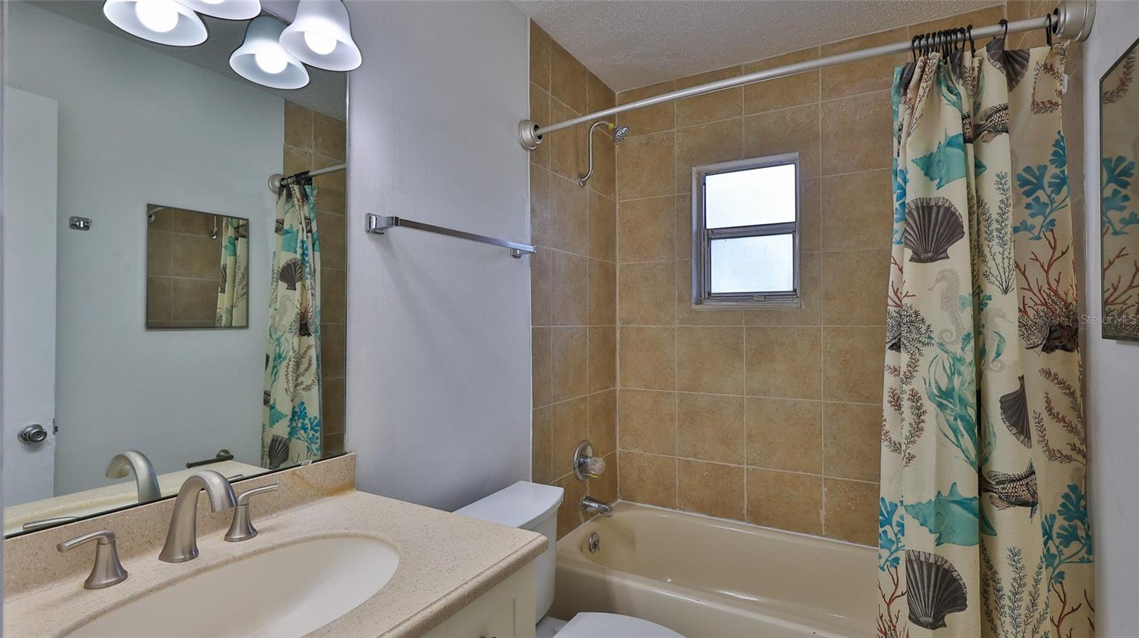1802 N Fern Palm Dr Property Photo 17