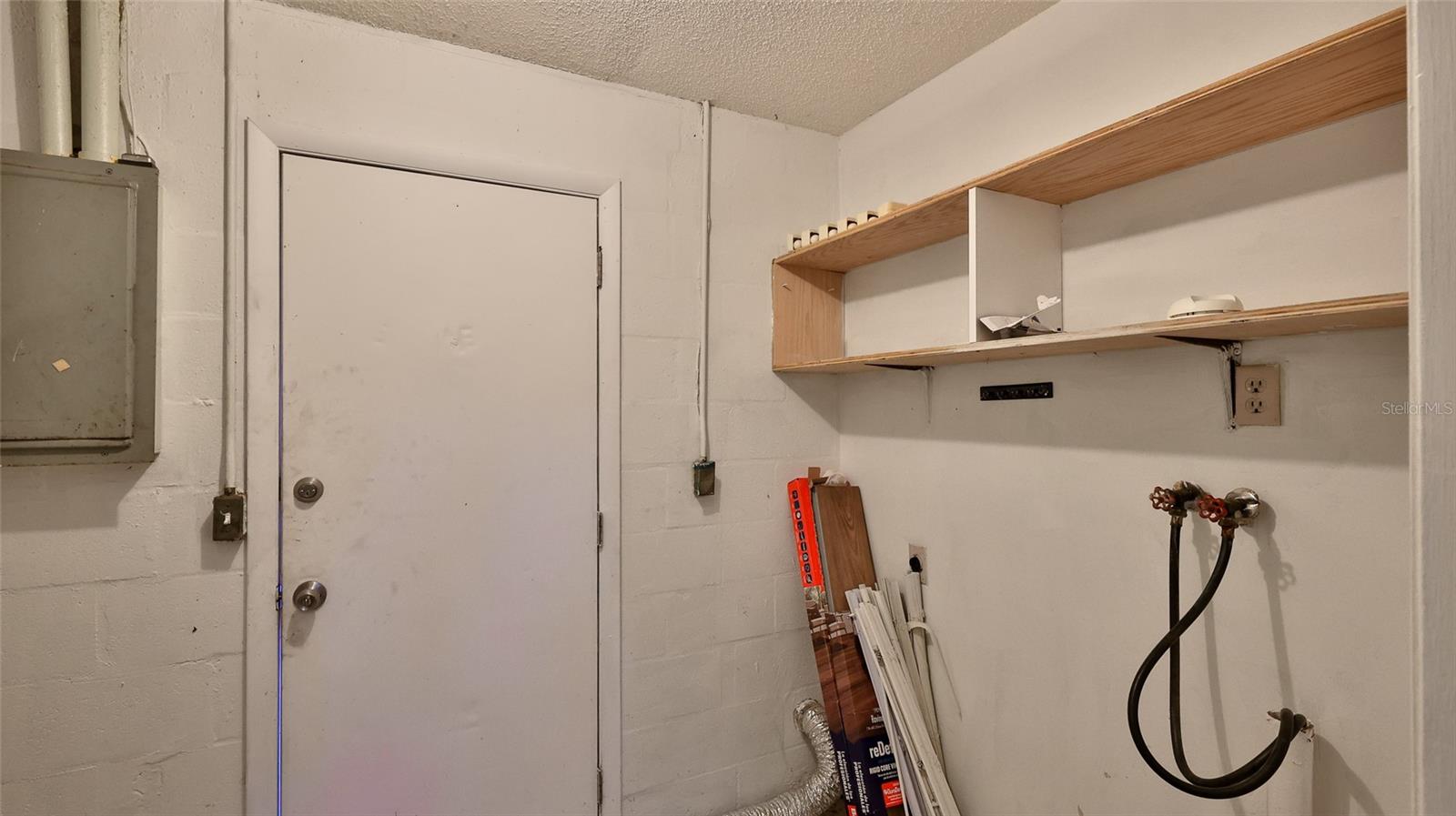 1802 N Fern Palm Dr Property Photo 27